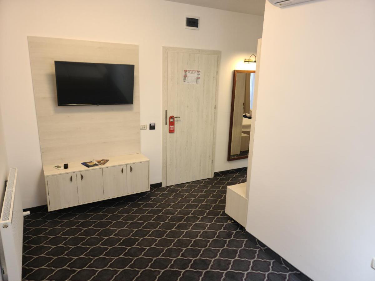 Eros Beach Resort Năvodari Екстериор снимка